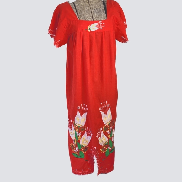 Vintage Other - Vintage red kaftan dress with floral embroidery